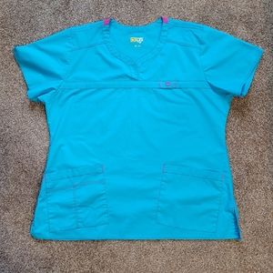 Women's Wonder wink XL scrub top
